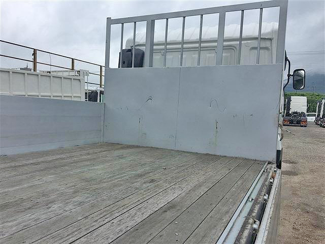 UDトラックスクオンアルミブロック大型（10t）[写真08]