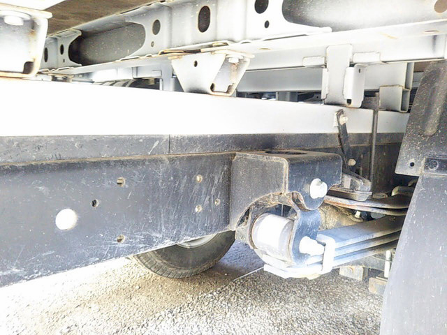 日野デュトロ平ボディ小型（2t・3t）[写真10]