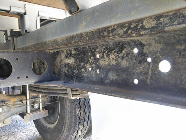 日野デュトロ平ボディ小型（2t・3t）[写真13]