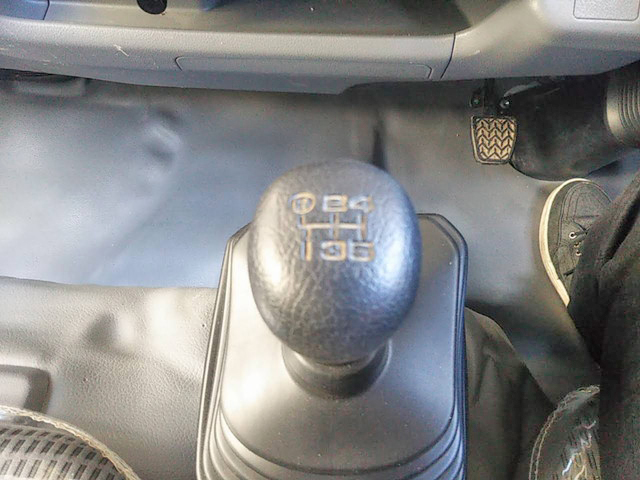 日野デュトロ平ボディ小型（2t・3t）[写真22]