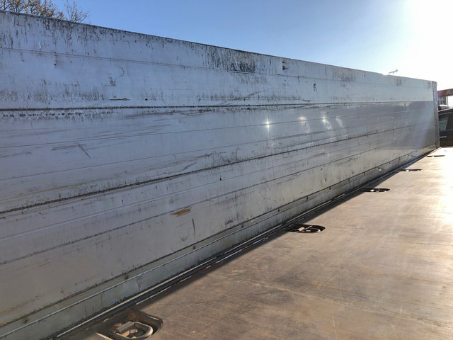 いすゞフォワードアルミブロック中型（4t）[写真13]