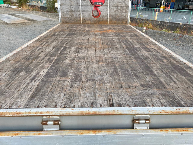 いすゞフォワードユニック4段増トン（6t・8t）[写真10]