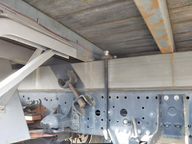 いすゞフォワードユニック4段増トン（6t・8t）[写真24]