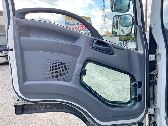 いすゞフォワードユニック4段増トン（6t・8t）[写真28]