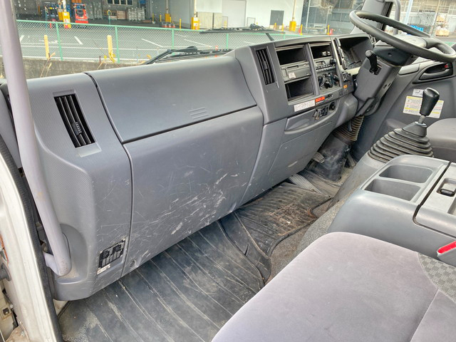 いすゞフォワードユニック4段増トン（6t・8t）[写真30]