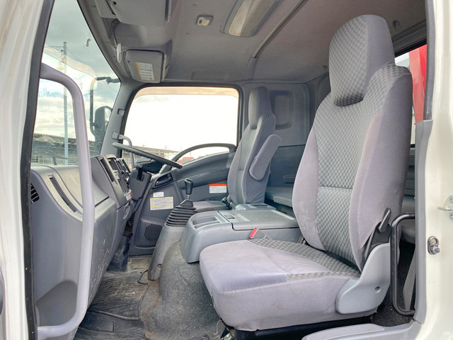 いすゞフォワードユニック4段増トン（6t・8t）[写真31]