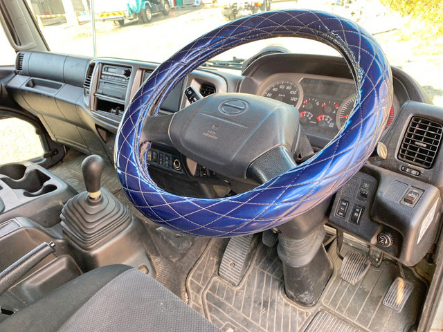 日野レンジャーアルミウイング中型（4t）[写真30]