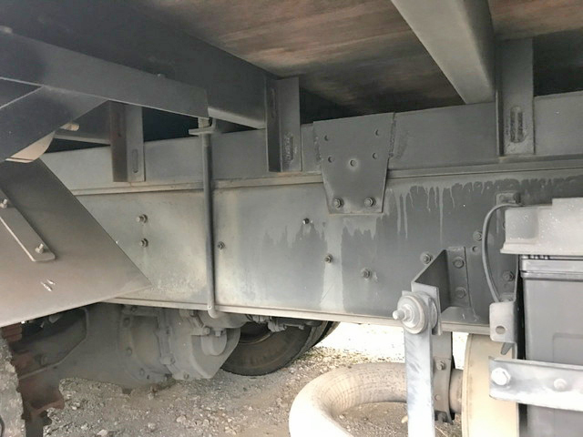 いすゞフォワードアルミブロック増トン（6t・8t）[写真23]