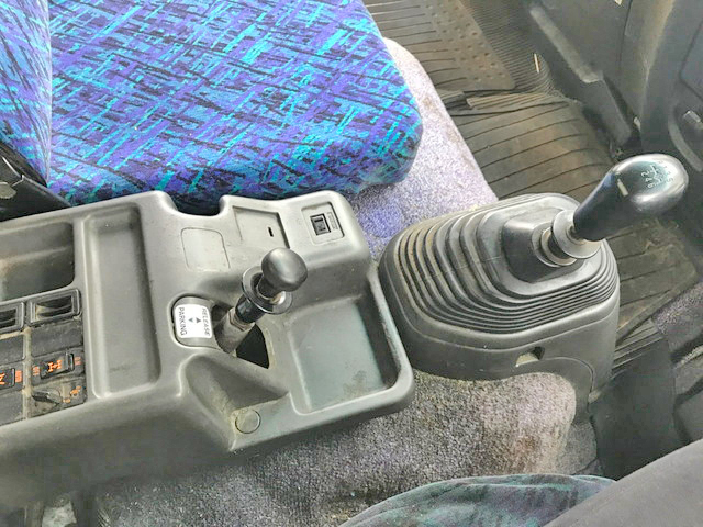 いすゞフォワードアルミブロック増トン（6t・8t）[写真35]