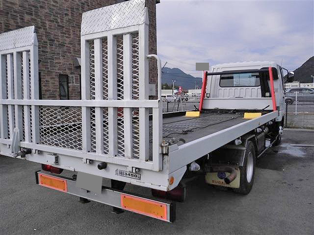 三菱ふそうファイターキャリアカー中型（4t）[写真02]