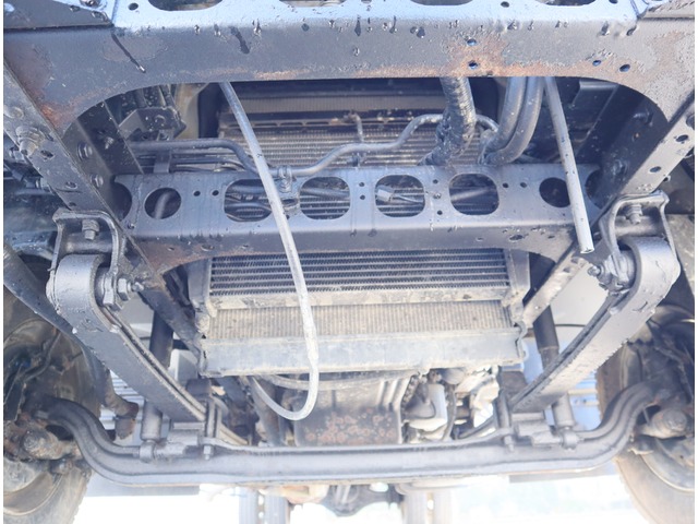 いすゞフォワード平ボディ中型（4t）[写真19]