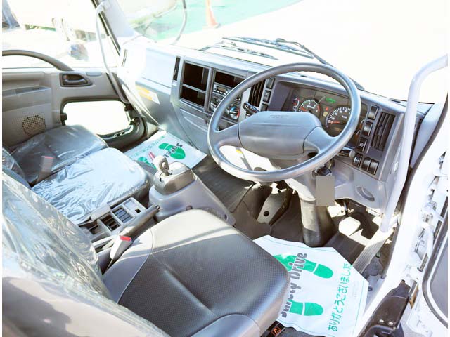 いすゞフォワード平ボディ中型（4t）[写真27]