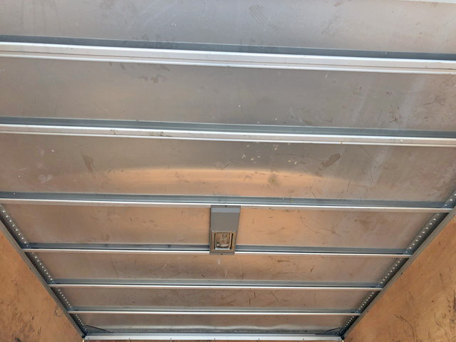 いすゞエルフアルミバン小型（2t・3t）[写真11]