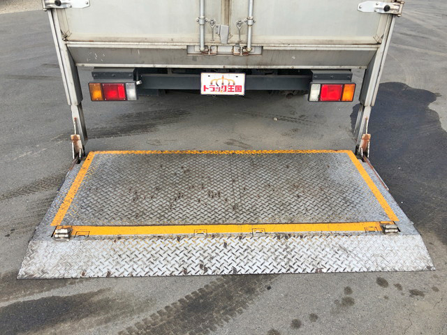 いすゞエルフアルミバン小型（2t・3t）[写真15]