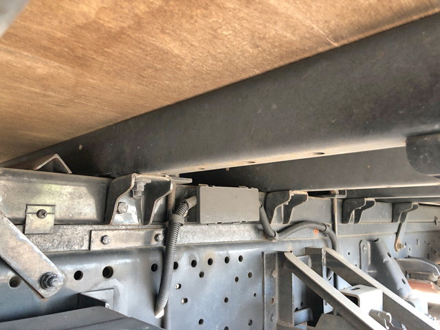 いすゞエルフアルミバン小型（2t・3t）[写真21]