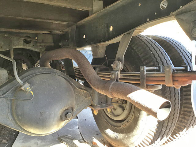 いすゞエルフ平ボディ小型（2t・3t）[写真12]