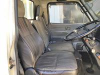 いすゞエルフ平ボディ小型（2t・3t）[写真16]