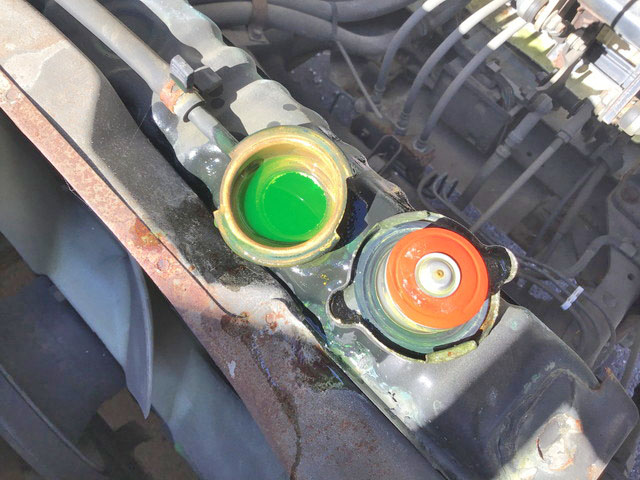 いすゞエルフ平ボディ小型（2t・3t）[写真09]