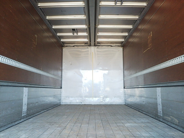 三菱ふそうファイターアルミウイング中型（4t）[写真12]