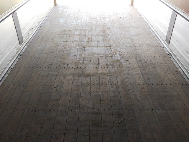 三菱ふそうファイターアルミウイング中型（4t）[写真16]