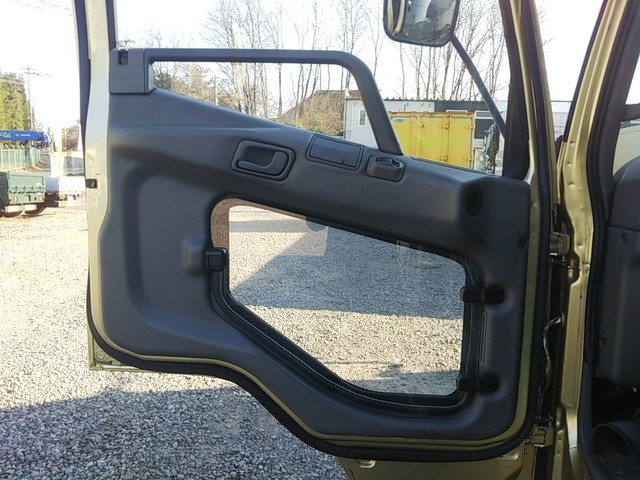 三菱ふそうファイターアルミウイング中型（4t）[写真26]