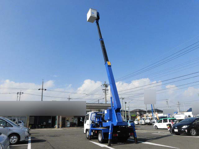 UDトラックスコンドル高所作業車中型（4t）[写真04]