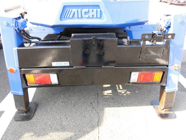 UDトラックスコンドル高所作業車中型（4t）[写真06]