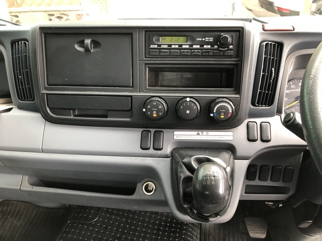 三菱ふそうキャンターパッカー車（塵芥車）小型（2t・3t）[写真28]