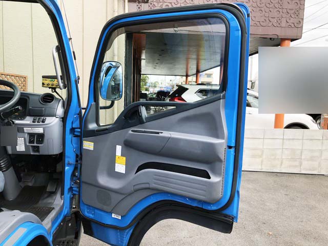 三菱ふそうキャンターパッカー車（塵芥車）小型（2t・3t）[写真33]