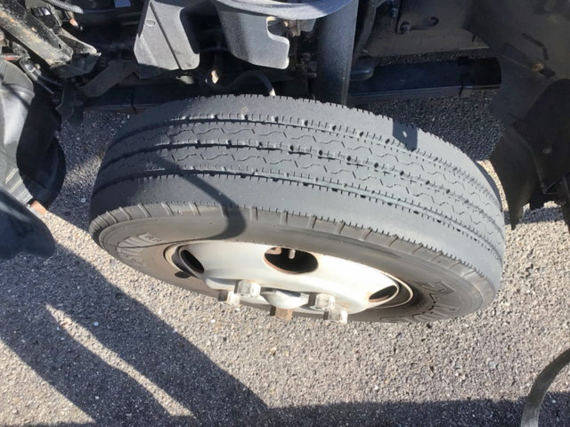 三菱ふそうキャンターパネルバン小型（2t・3t）[写真13]