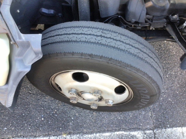 三菱ふそうキャンターパネルバン小型（2t・3t）[写真14]