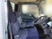 三菱ふそうキャンターパネルバン小型（2t・3t）[写真24]