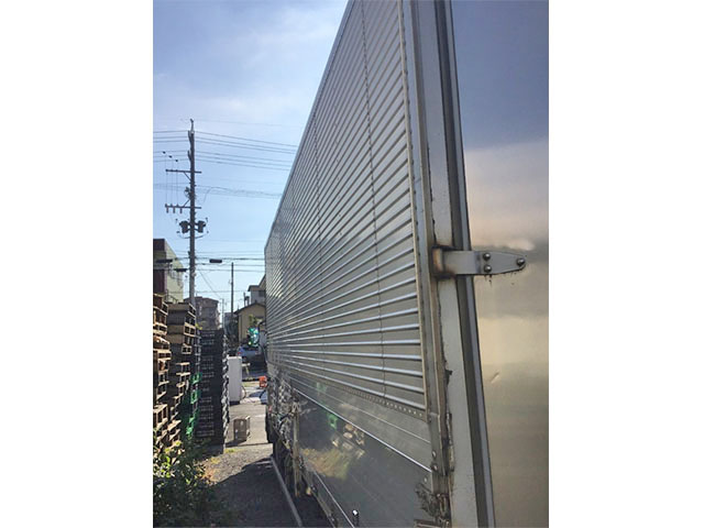 三菱ふそうファイターアルミウイング中型（4t）[写真06]