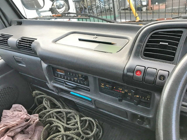 いすゞエルフ平ボディ小型（2t・3t）[写真19]