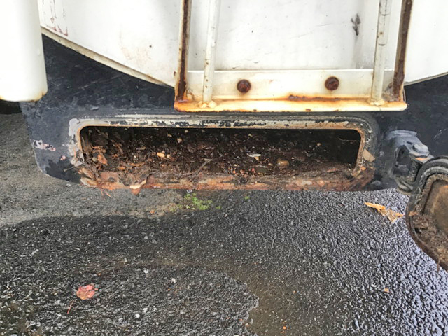 日野レンジャーパッカー車（塵芥車）中型（4t）[写真17]