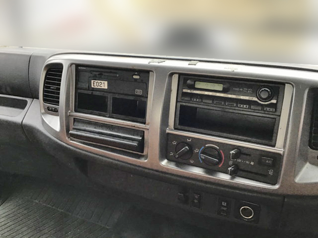 日野レンジャーパッカー車（塵芥車）中型（4t）[写真32]