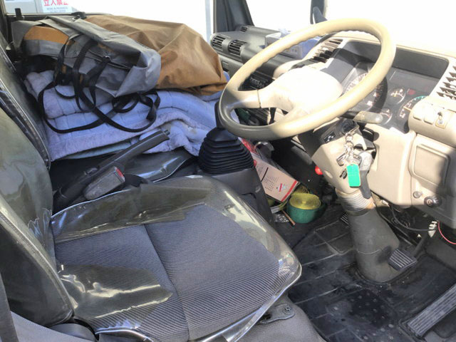 いすゞエルフ平ボディ小型（2t・3t）[写真17]