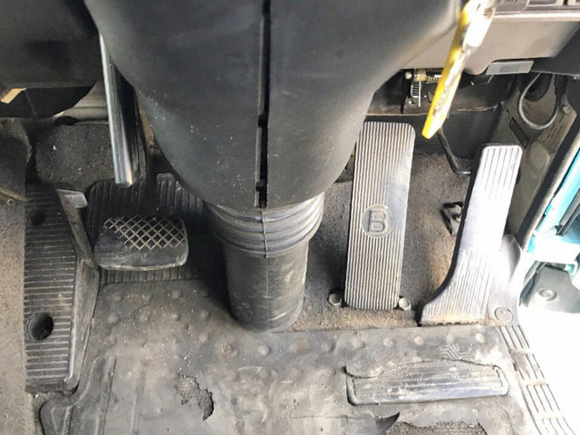 いすゞギガアルミウイング大型（10t）[写真21]