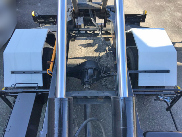 いすゞフォワードアームロール中型（4t）[写真15]