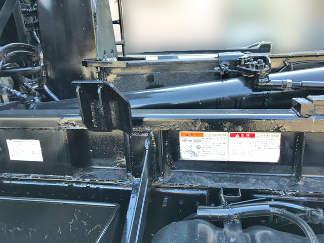 いすゞフォワードアームロール中型（4t）[写真17]