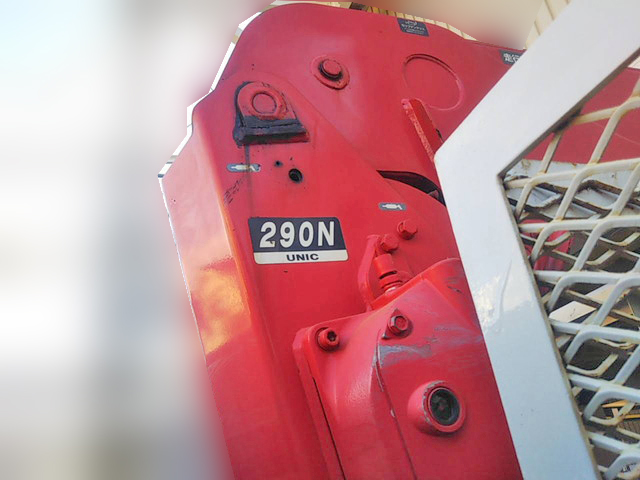 三菱ふそうキャンタークレーン3段小型（2t・3t）[写真12]