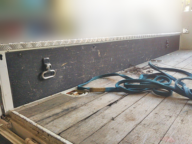 三菱ふそうキャンタークレーン3段小型（2t・3t）[写真06]