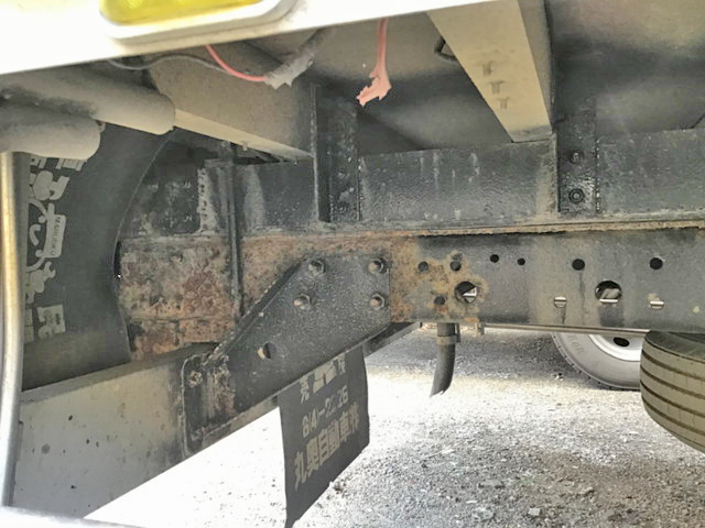 いすゞフォワード保冷バン中型（4t）[写真15]