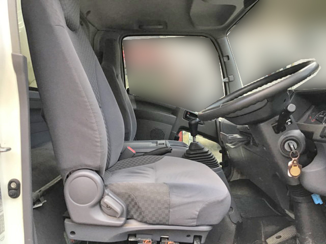 いすゞフォワード保冷バン中型（4t）[写真20]