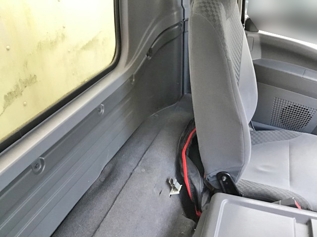 いすゞフォワード保冷バン中型（4t）[写真22]