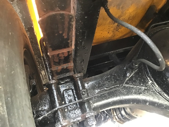 いすゞフォワード汚泥吸引車中型（4t）[写真16]