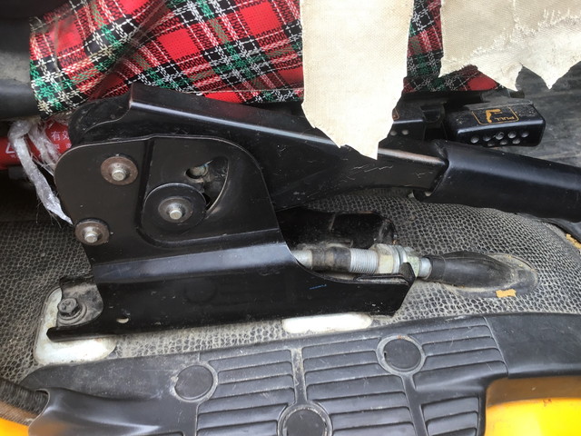 いすゞフォワード汚泥吸引車中型（4t）[写真26]