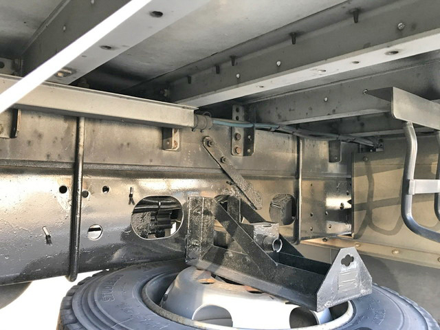 いすゞフォワードアルミウイング中型（4t）[写真22]