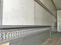 いすゞフォワードアルミウイング中型（4t）[写真09]