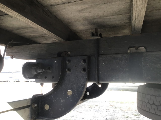 UDトラックスコンドルクレーン4段中型（4t）[写真17]